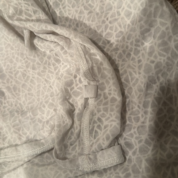 Lululemon White See Through Cropped T-Shirt | Size 4 - Picture 3 of 3